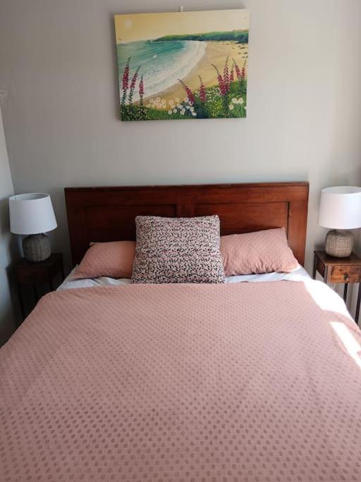 Апартаменты Dingle Escape -2 Bed -Sleeps 4 Экстерьер фото